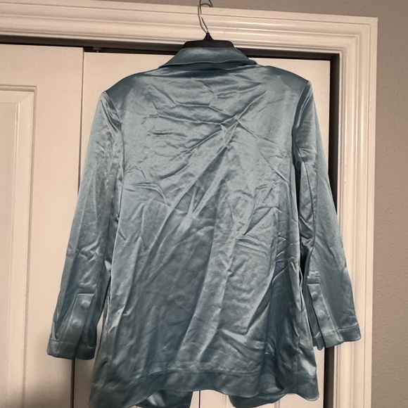 SER.O.YA Light Blue Satin Blazer - Picture 3 of 3